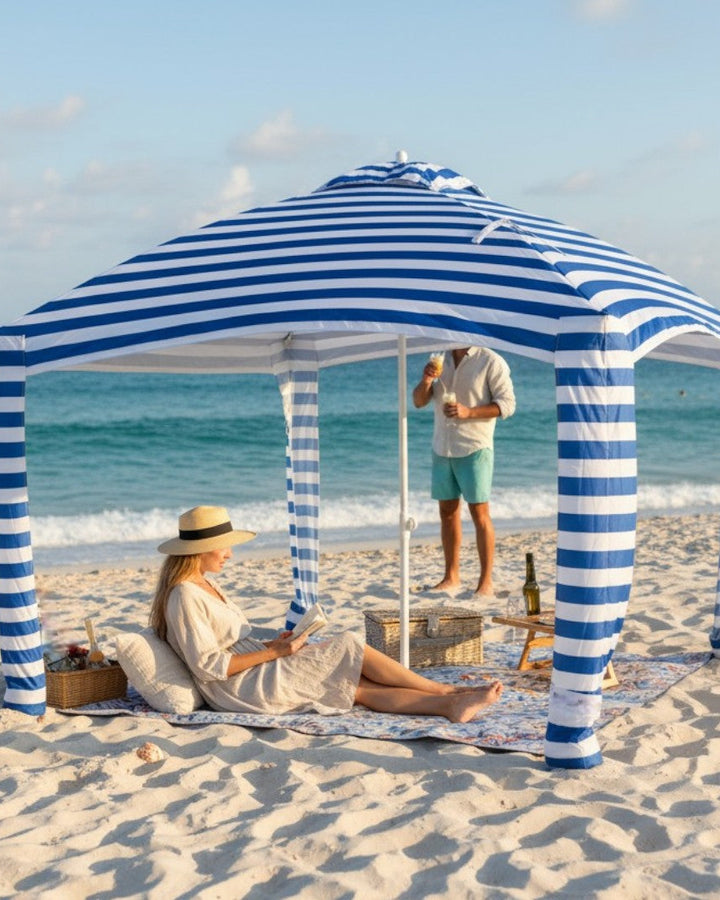 Waterproof Picnic Blankets with a Built-In Umbrella Hole