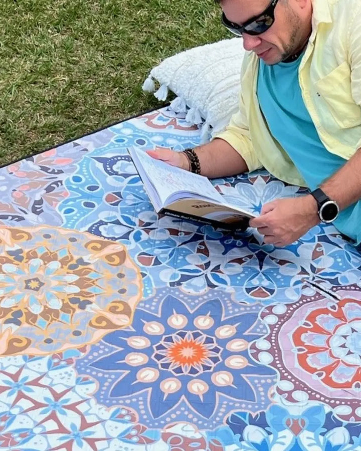 Waterproof Picnic Blankets with a Built-In Umbrella Hole